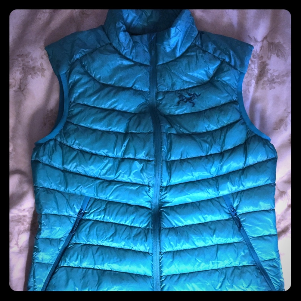 Arcteryx puffy vest for women